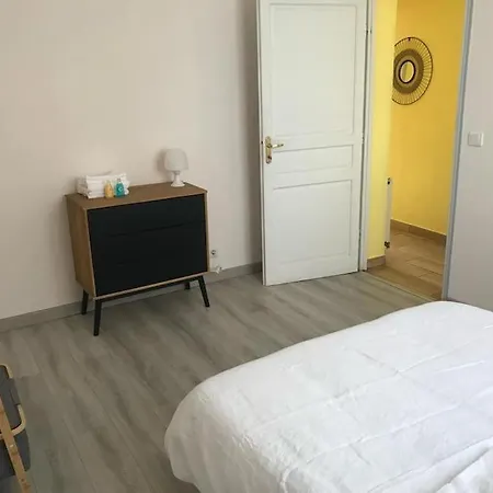 : Spacieux Pour 5 Personnes Apartment