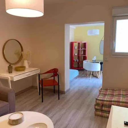 : Spacieux Pour 5 Personnes Apartment Puteaux